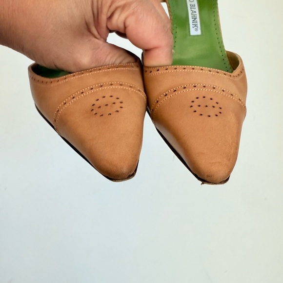 Manolo Blahnik retro Camel Brown leather Ankle tie pumps perforated toe EU 36.5 - Picture 6 of 9